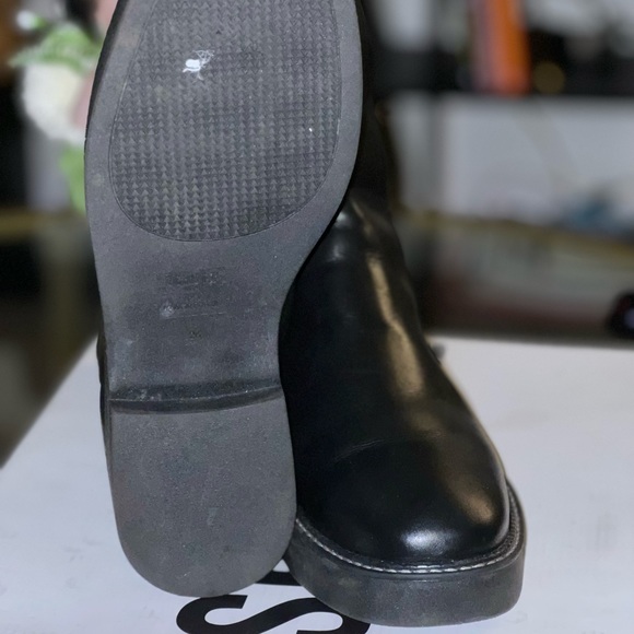 Schutz Kasey Leather Chelsea Boots - Picture 3 of 6